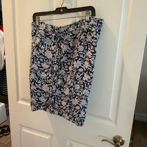 J. Jill Navy and White Floral Pencil Shorts